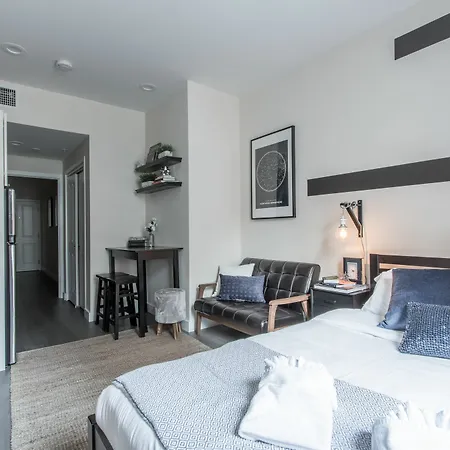 Posh Studio In Downtown Crossing By Sonder